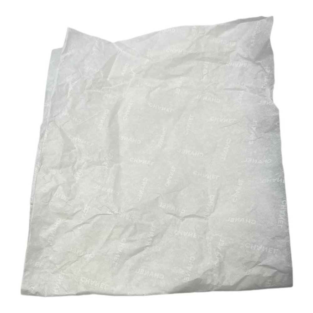 Chanel Gift Bag Set Authentic Pouch Tissue Paper and Gift Bag - Picture 4 of 9